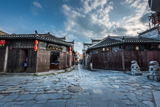 Alector Inc盘中异动 早盘快速拉升5.10%